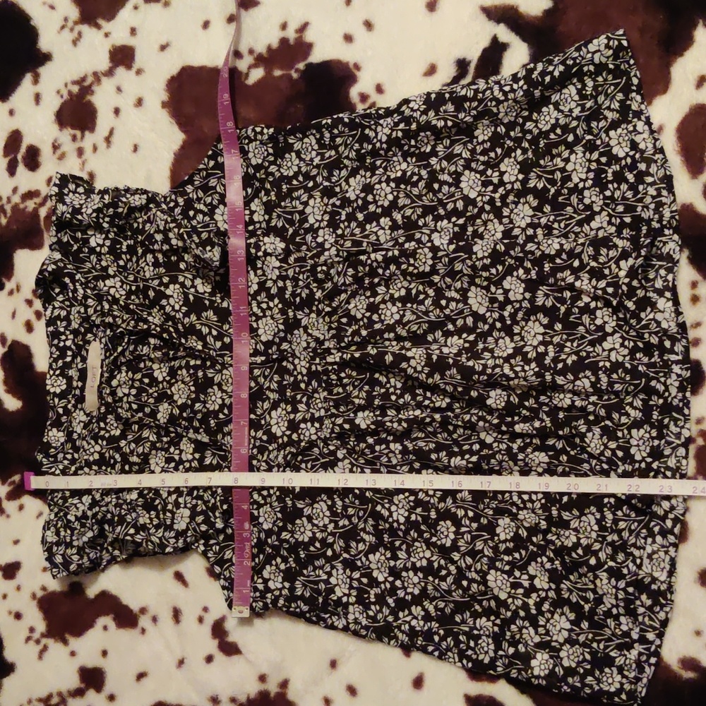 LOFT Ruffle Floral Blouse - Picture 4 of 8